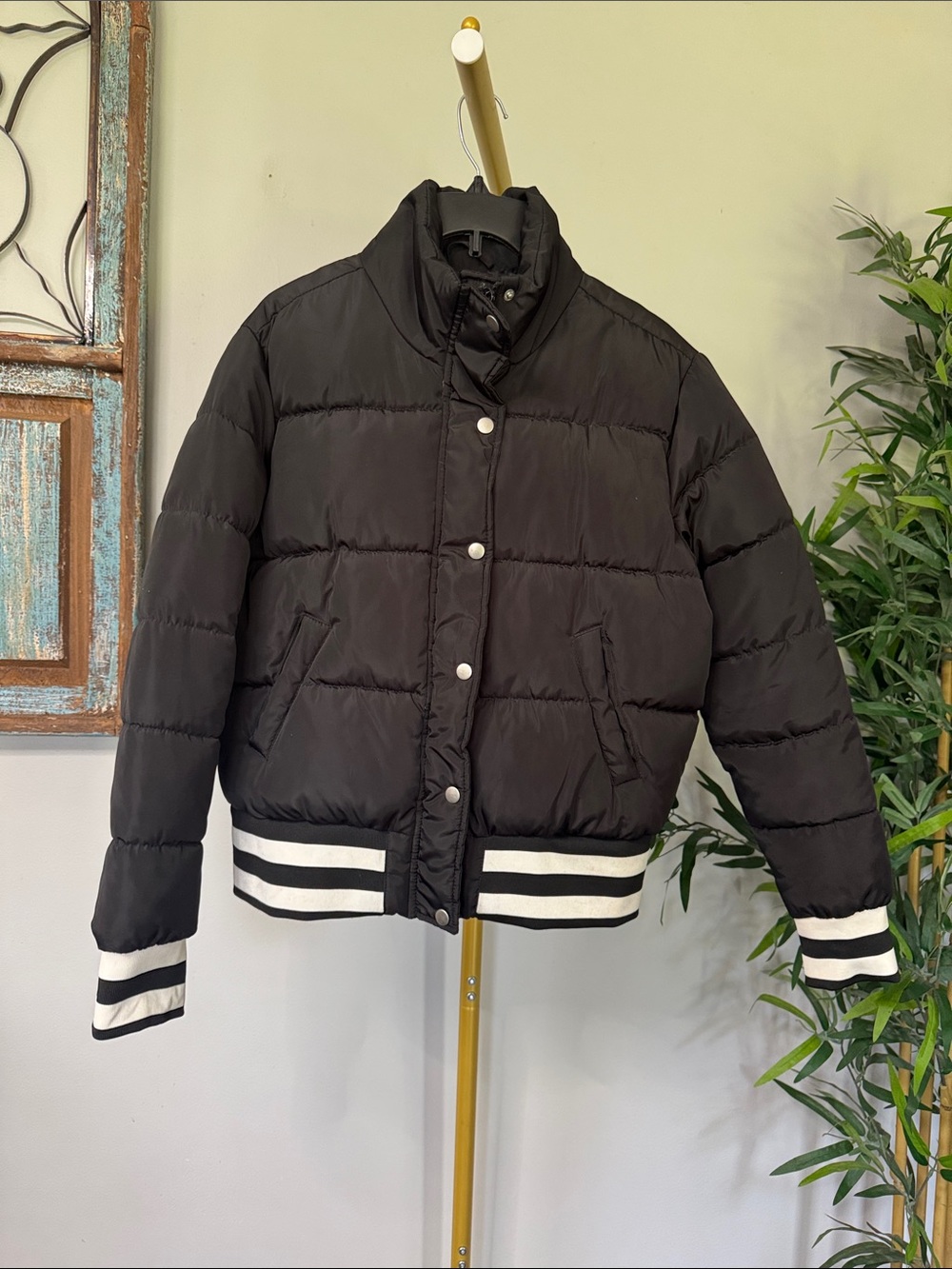 Fashion Nova Black Puffer Jacket with White Striped Trim M